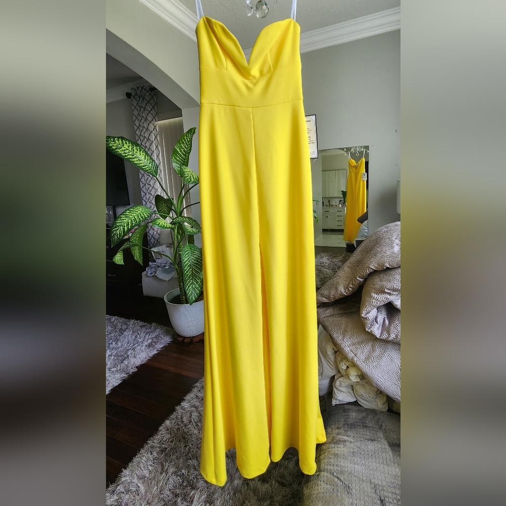 BRAND NEW B. Darlin Strapless gown 5/6